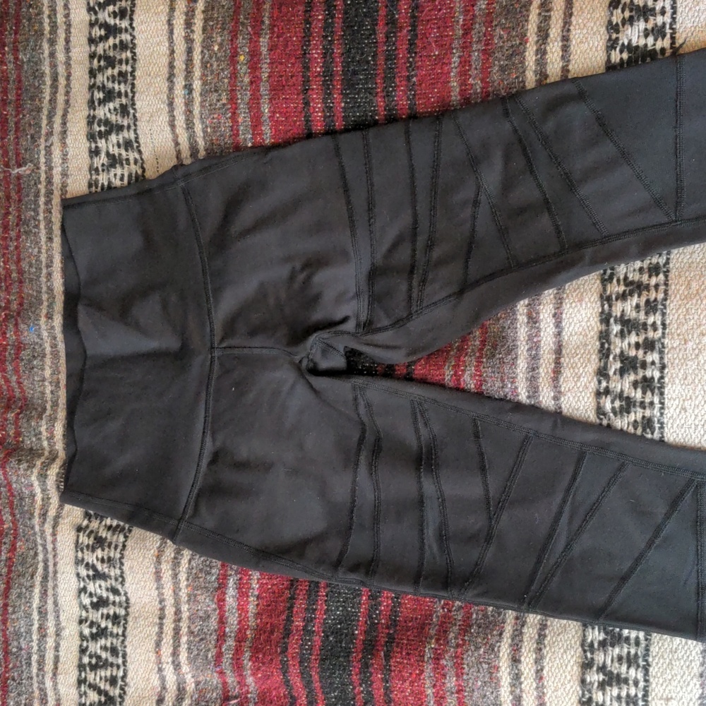 Lululemon Tech Mesh Leggings - Black size 6
